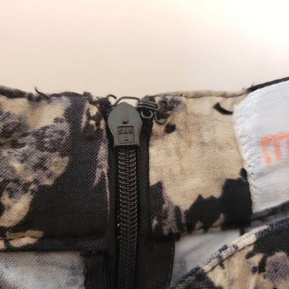 Floral Midi Circle Skirt - Picture 8 of 9